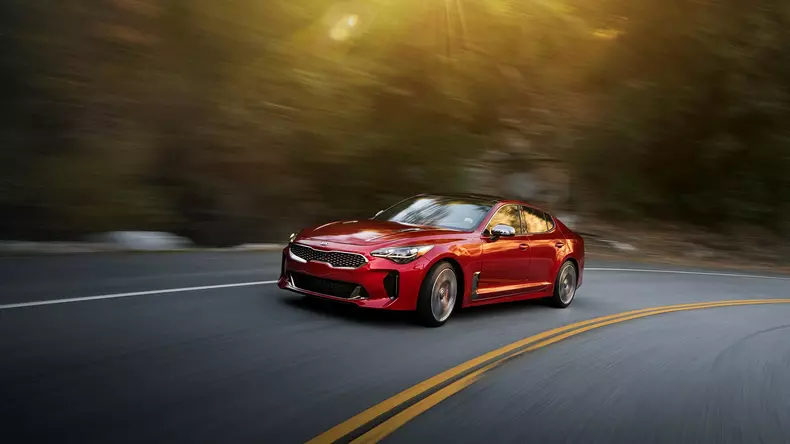 2017-kia-stinger-gt-24