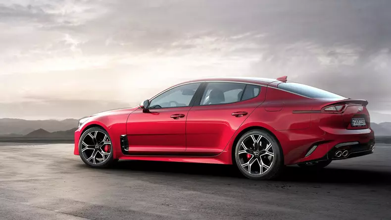 2017-kia-stinger-gt-33
