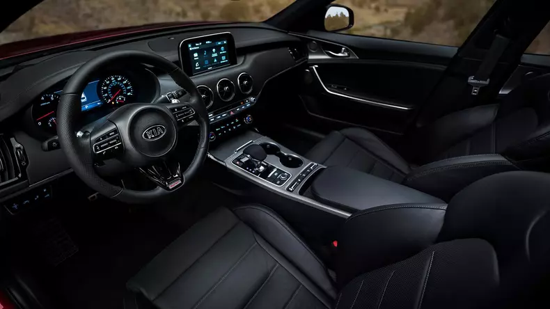 2017-kia-stinger-gt-39