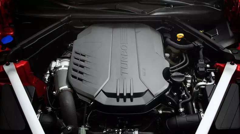 2017-kia-stinger-gt-43