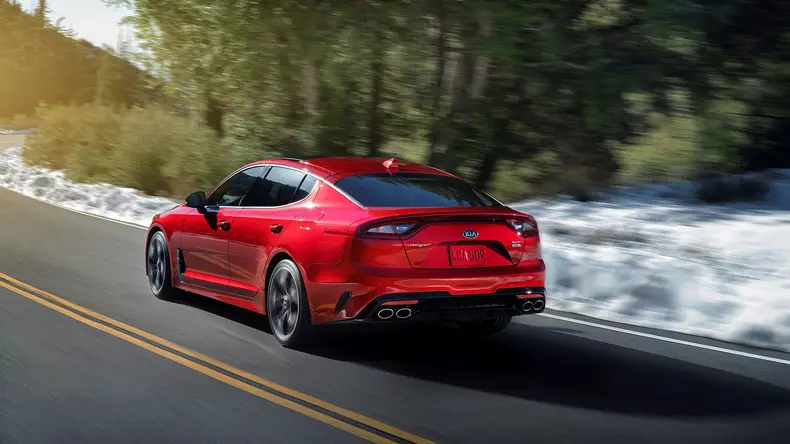 2017-kia-stinger-gt-5