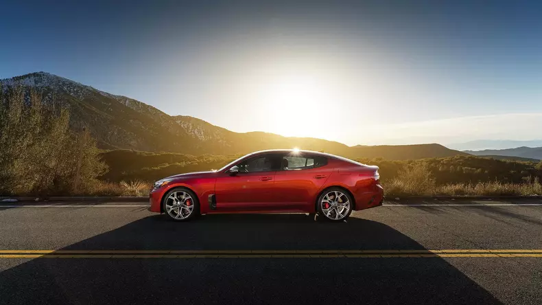 2017-kia-stinger-gt-9