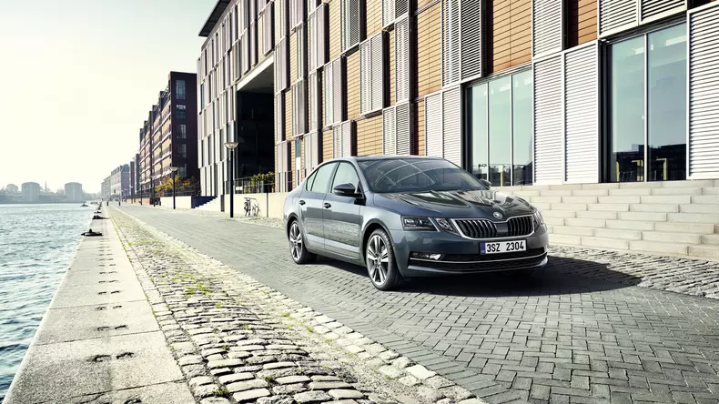 2017-skoda-octavia-facelift-10