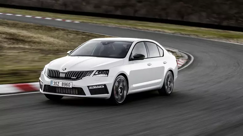 2017-skoda-octavia-facelift-32