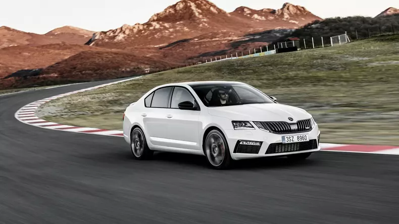 2017-skoda-octavia-facelift-34