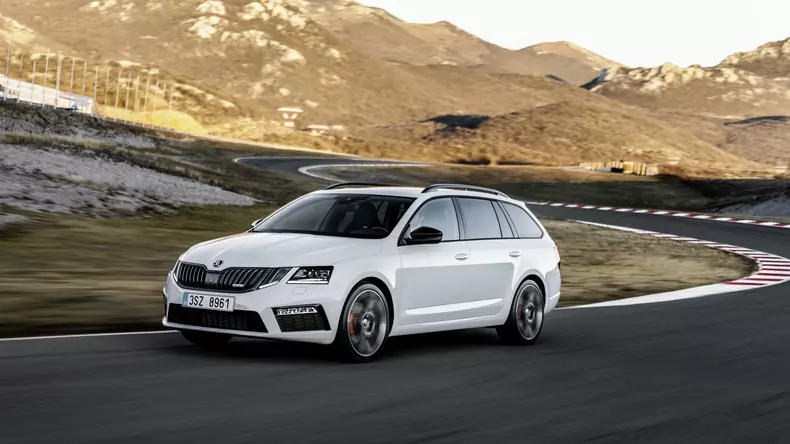 2017-skoda-octavia-facelift-45