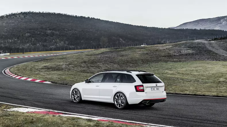 2017-skoda-octavia-facelift-48