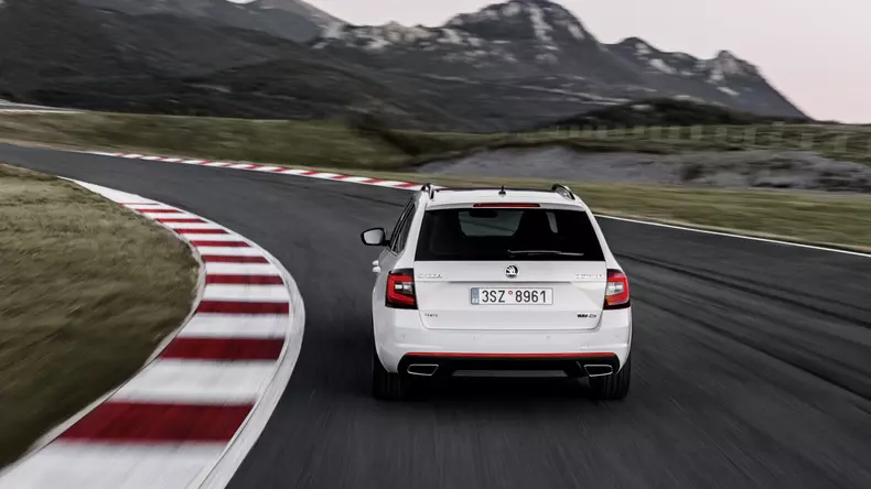 2017-skoda-octavia-facelift-49