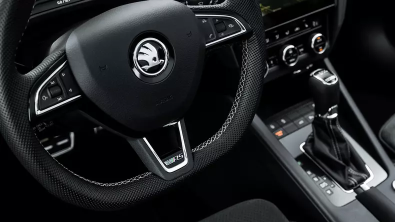 2017-skoda-octavia-facelift-92