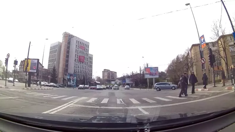 Accident-Pitesti-trecere-pe-rosu