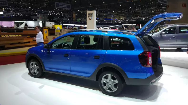 Dacia Logan MCV Stepway (1)