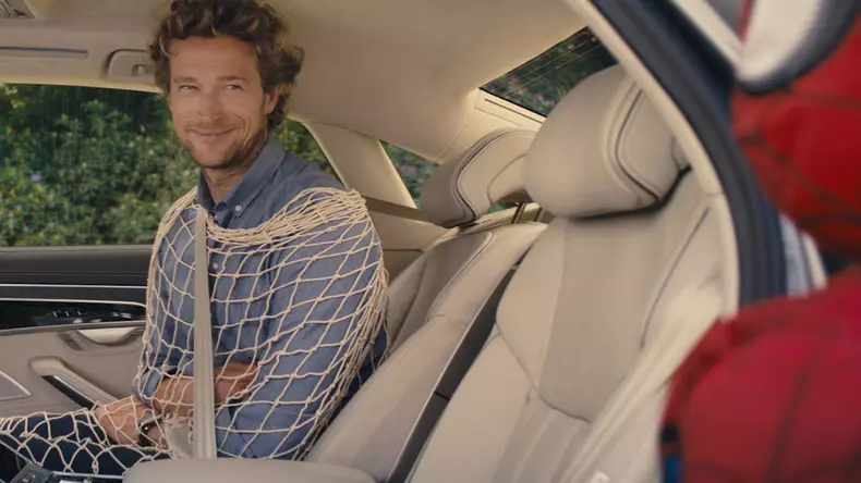 Audi-A8-sneak-preview-relaxation-seat-with-foot-massage