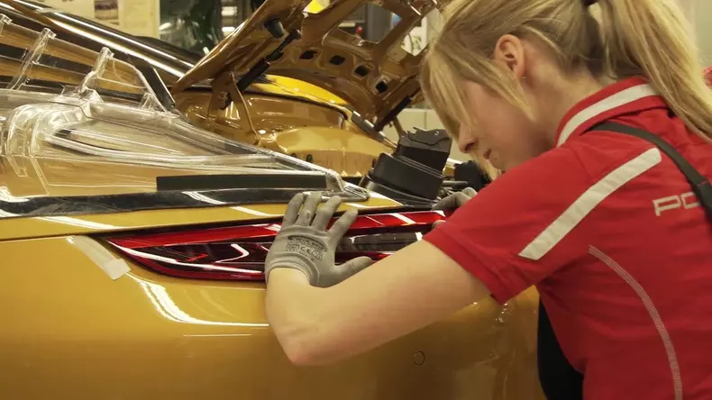 2018-Porsche-911-Turbo-S-Exclusive-Series-PRODUCTION