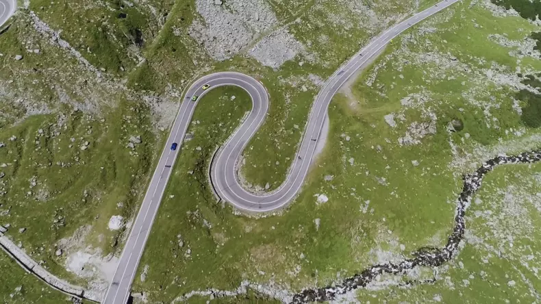Lamborghini-Huracán-in-Transylvania-the-Transfăgărășan