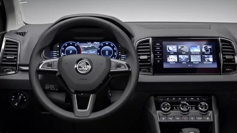 KODA-KAROQ-Fully-customizable-digital-instrument-panel