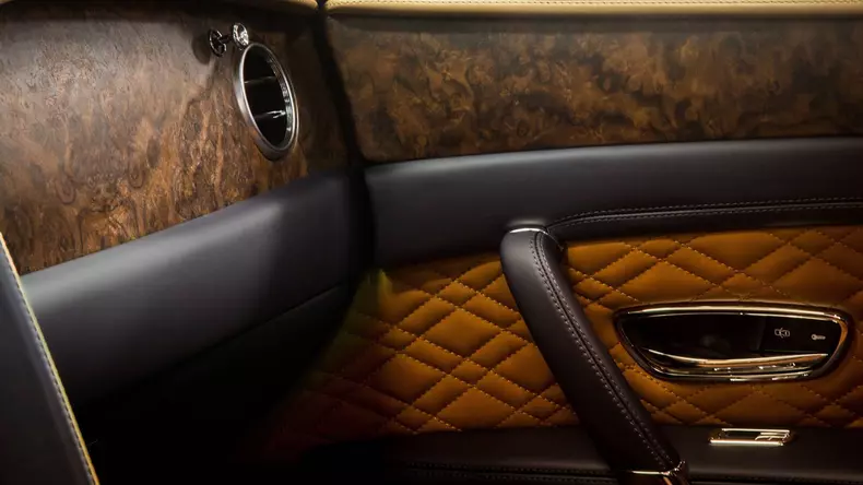 bentleys-open-pore-walnut-veneer (1)