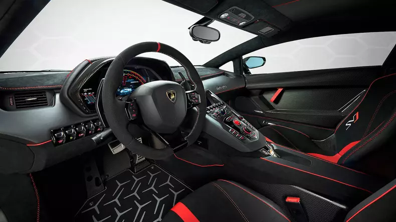 interior Lamborghini Aventador SVJ