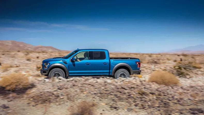 2019-ford-f-150-raptor (10)