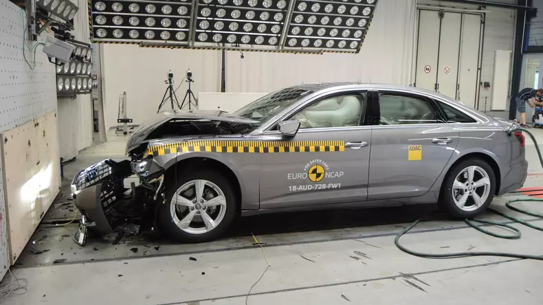 Audi A6 2018 crashtest EuroNCAP04