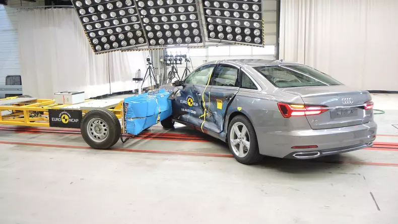 Audi A6 2018 crashtest EuroNCAP07