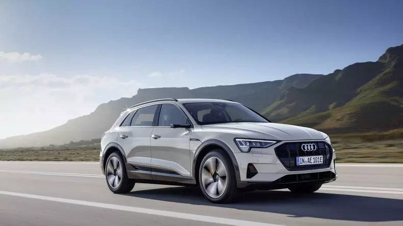 Audi e-tron SUV electric 13