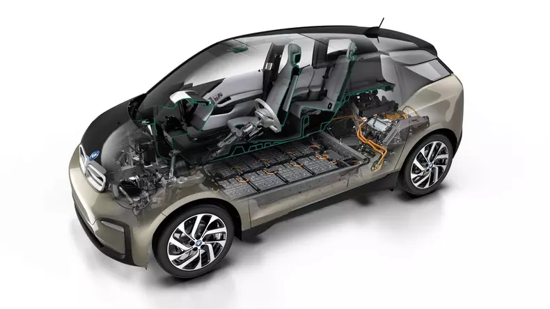 BMW i30 primeste o baterie mai mare 11