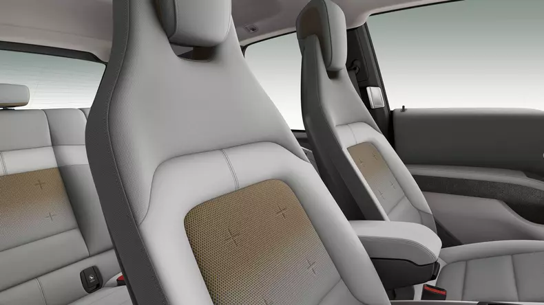 BMW i30 primeste o baterie mai mare 15