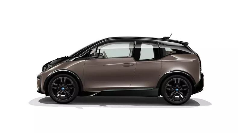 BMW i30 primeste o baterie mai mare 30