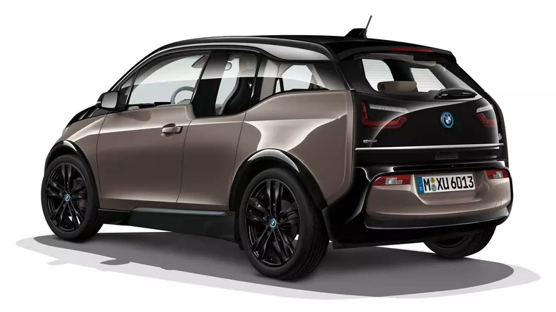 BMW i30 primeste o baterie mai mare 31