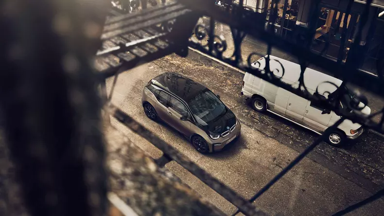 BMW i30 primeste o baterie mai mare 32