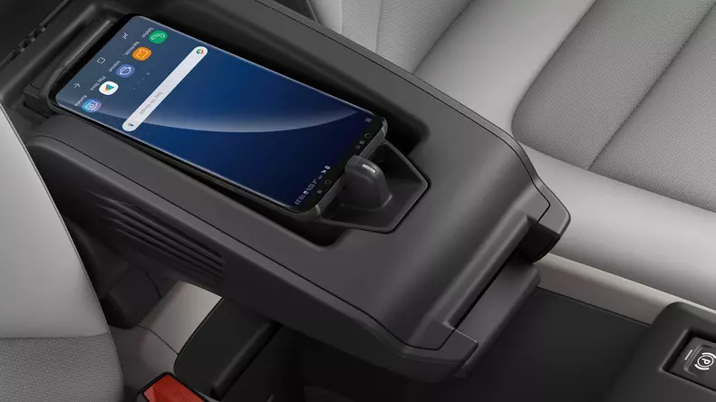 BMW i30 primeste o baterie mai mare 36