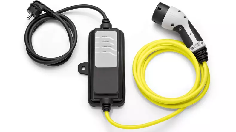 BMW i30 primeste o baterie mai mare 37