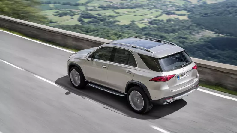 Mercedes-Benz-GLE-008