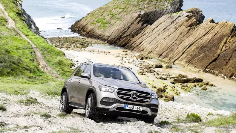 Mercedes-Benz-GLE-014