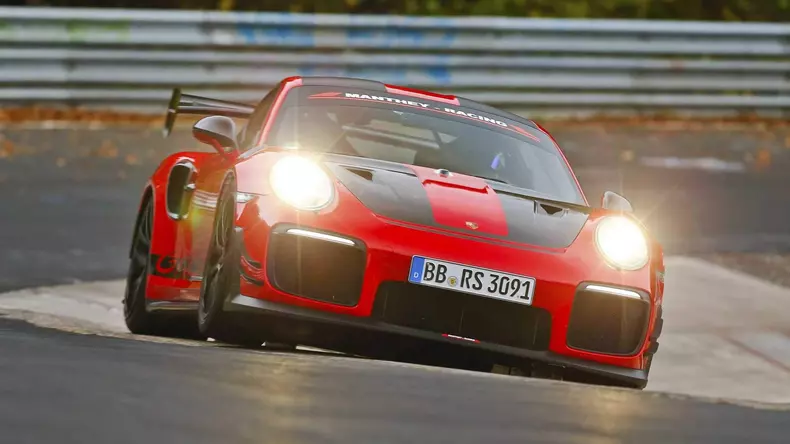 Porsche 911 GT2 RS MS record Nurburgring 4
