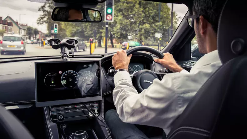 land rover testează 2019