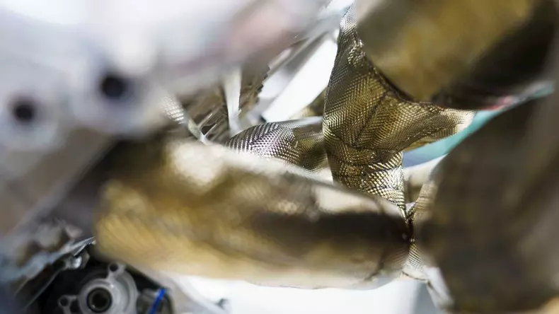 Motor Aston Martin Valkyrie 14