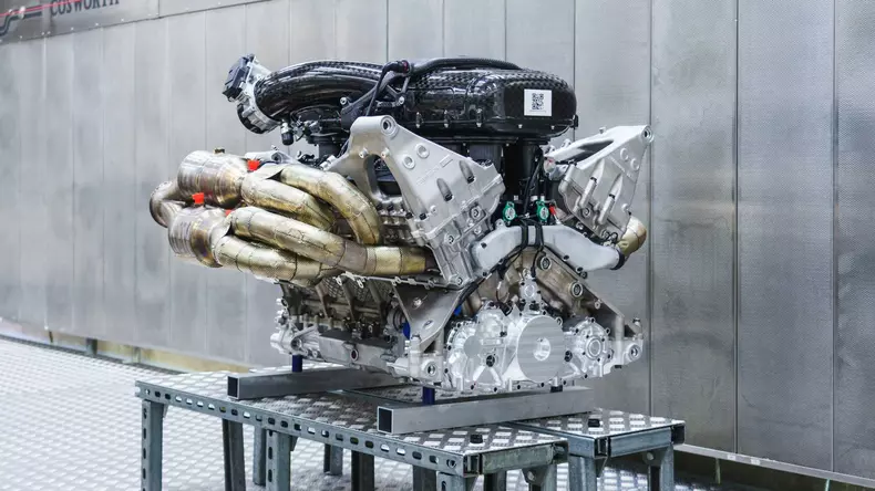 aston-martin-valkyrie-s-cosworth-v12-engine (1)