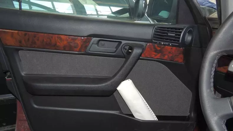 BMW Seria 5 E34 Bulgaria 10