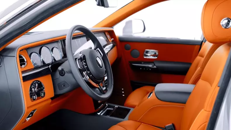 Vânzări-record Rolls-Royce: 2018, cel mai bun an din istoria brandului