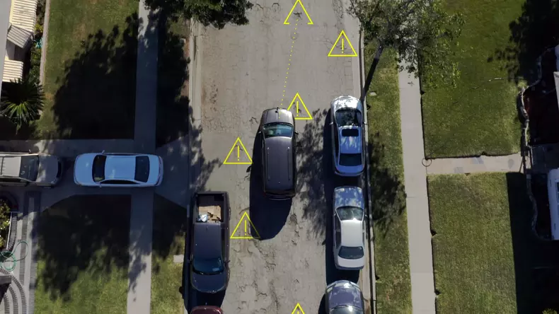 Această tehnologie identifică gropile din asfalt, ca să le putem evita