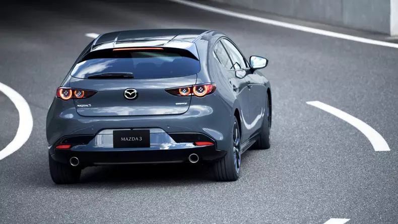 Mazda 3 2020-11