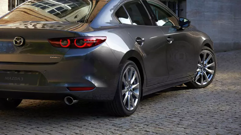 Mazda 3 2020-15