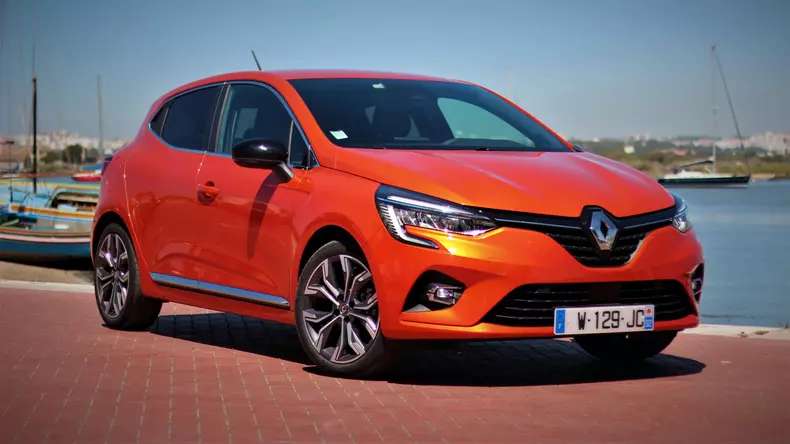 Renault Clio V 038