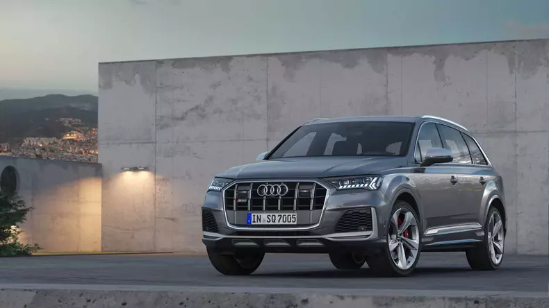 Audi SQ7 4