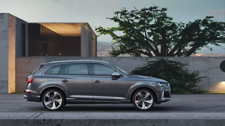 Audi SQ7 8