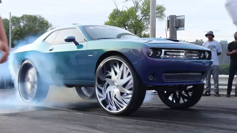 dodge-challenger-tuning-extrem-jante-imense