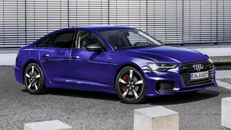 Electrifying full-size sedan:  the Audi A6 55 TFSI e quattro