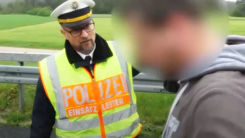 politist-germania-filmare-accident