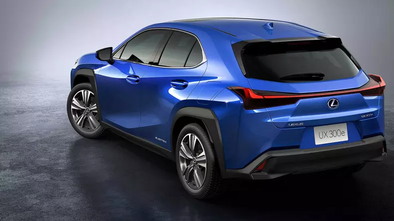 2020-lexus-ux-300e (2)
